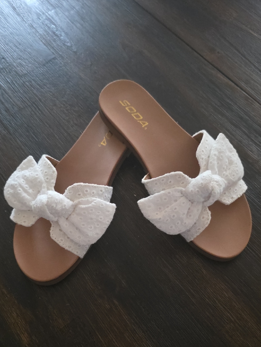 New-Soda White Eyelet Bow Slide Sandals
